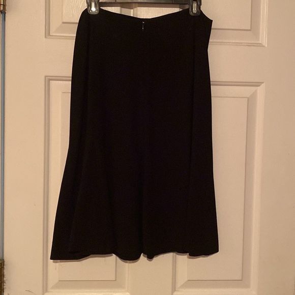 Three piece Talbots Black suit, all size 8 - Picture 3 of 15